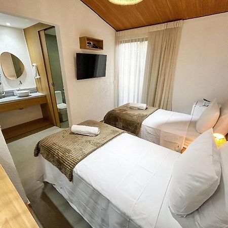 フェルナンド・デ・ノローニャ Casa Noronheiroアパートホテル エクステリア 写真